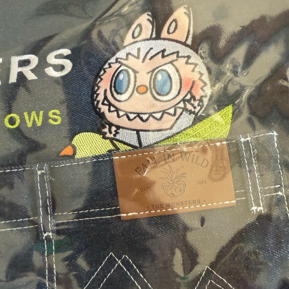 Pop Mart THE MONSTERS FALL IN WILD SERIES-Denim Messenger Bag - Picture 8 of 11